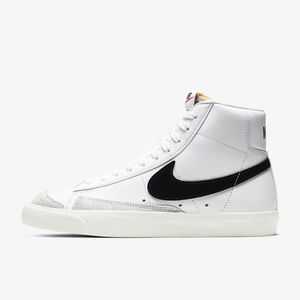 Nike Blazer Mid '77 Size 8.5 Women’s Black & White